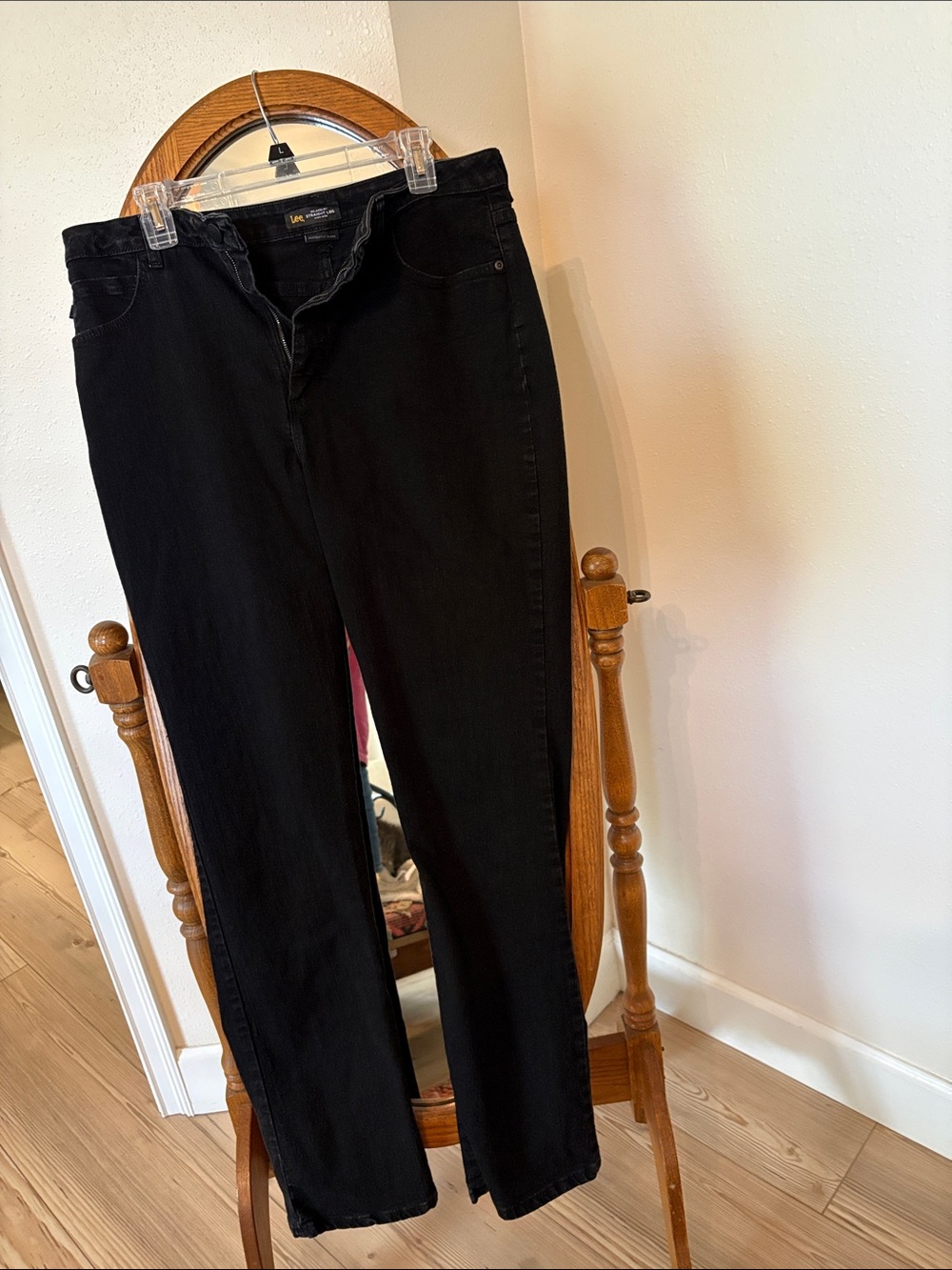 Lee Black Straight-Leg Women's Jeans